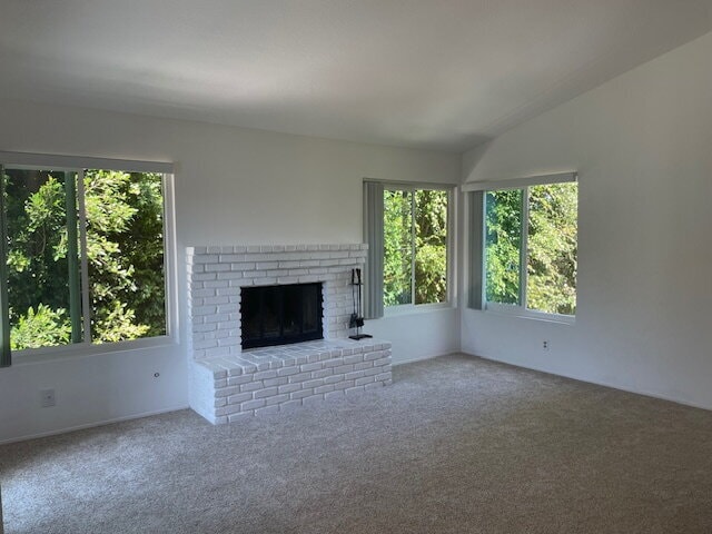 Building Photo - "Charming 3-Bed, 3-Bath Townhouse with Guest Suite & Fireplace in Carlsbad Oasis!"