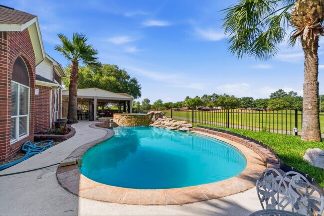 Building Photo - 11823 Canyon Mills Dr