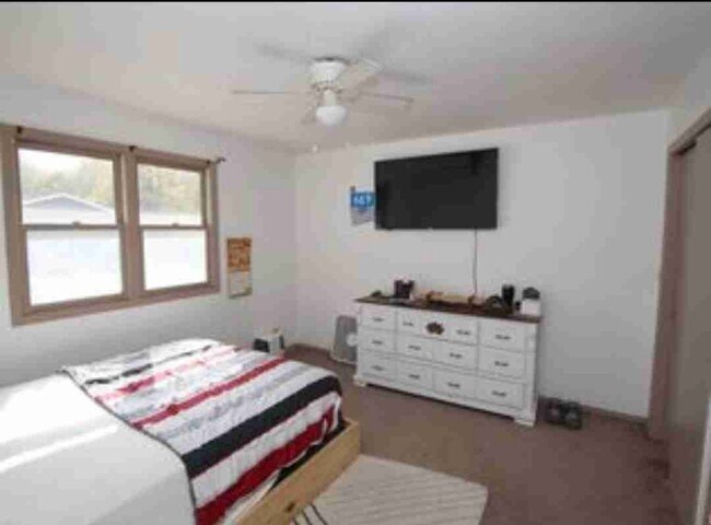 Building Photo - 401 Georgia Pkwy