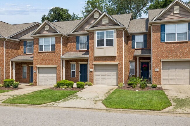 Building Photo - 8261 Rossi Rd