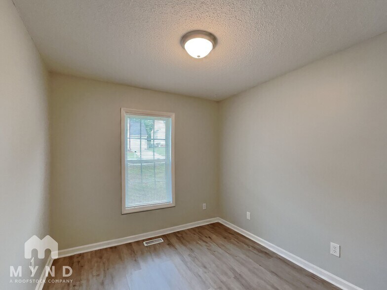 Building Photo - 5421 Neuse View Dr