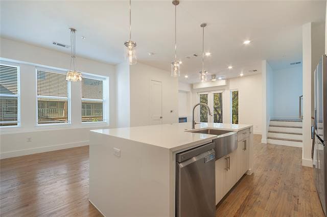 Building Photo - 4205 Roseland Ave