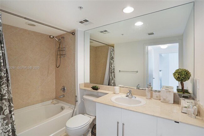 Building Photo - 325 S Biscayne Blvd