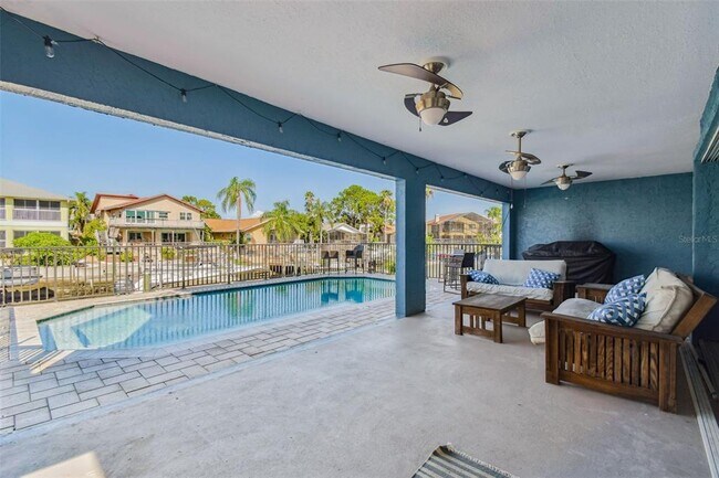 Building Photo - 6241 Bayside Dr