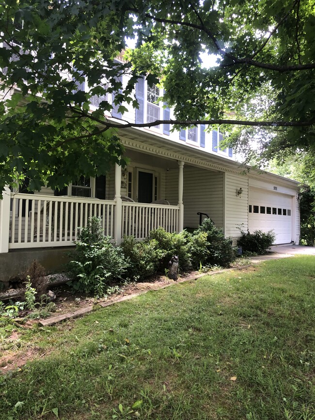 Building Photo - 9191 Victoria Dr