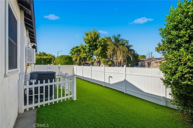 Building Photo - 6658 Kosturas Pl