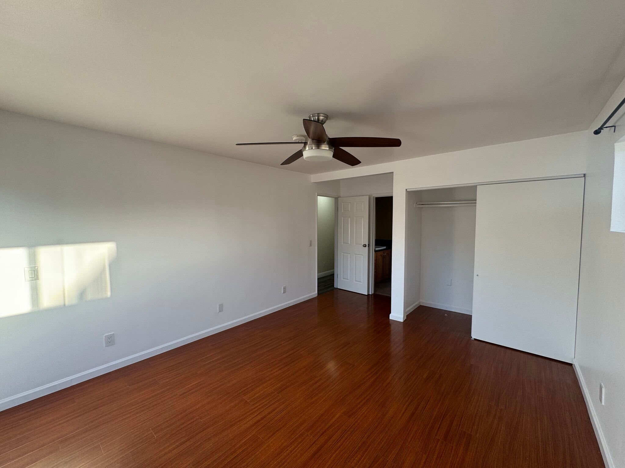 Building Photo - 9625 Adoree St