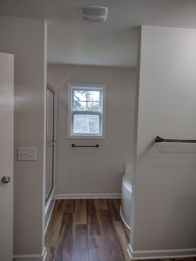 Building Photo - Wonderful Two Story Four Bedroom Three Full Bathrooms Home in Elgin SC