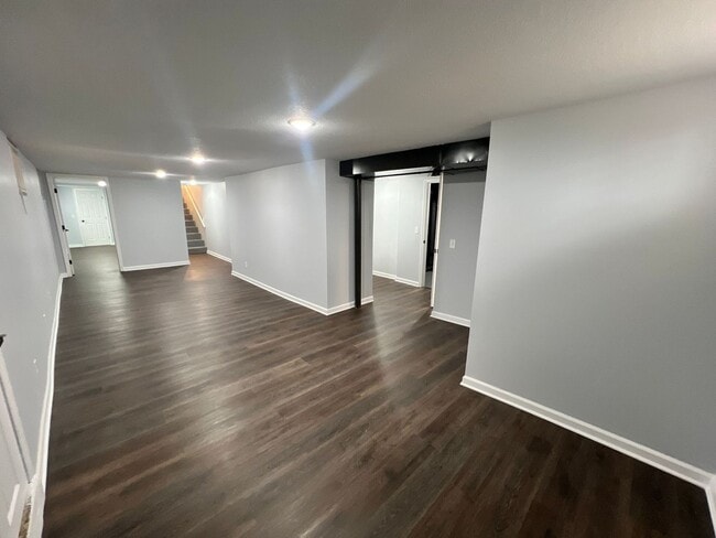 Building Photo - Move-In Ready 6-Bedroom Home in Raytown