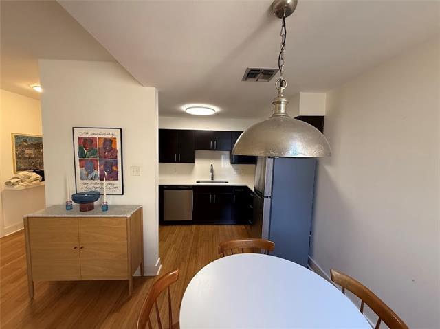 Building Photo - 7530 St Charles Ave