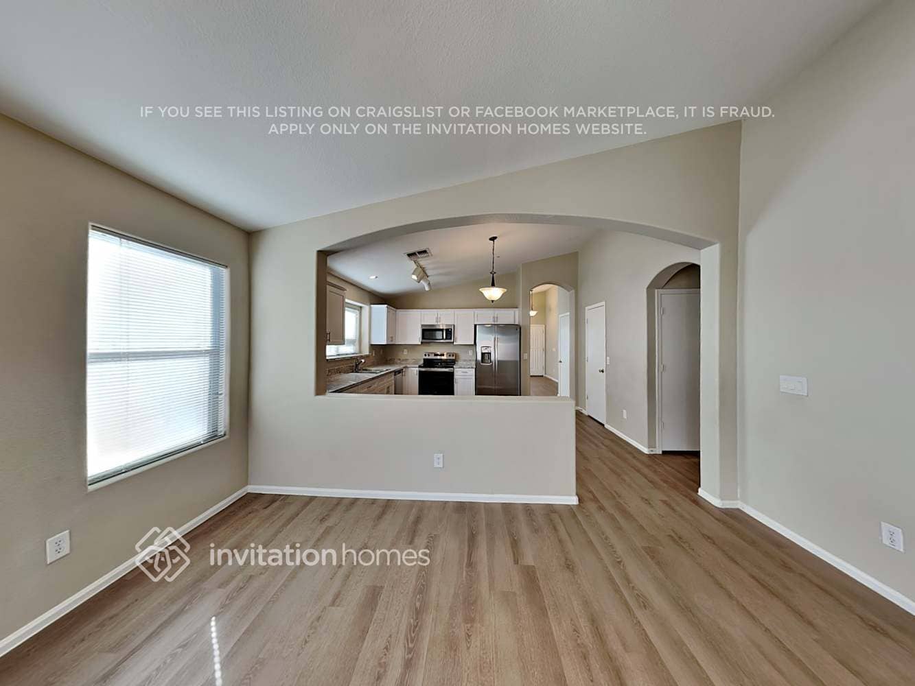 Building Photo - 1088 E Palomino Way