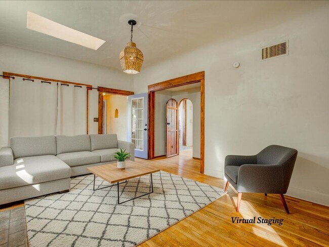 Building Photo - 2 Bedroom 2 Bathroom