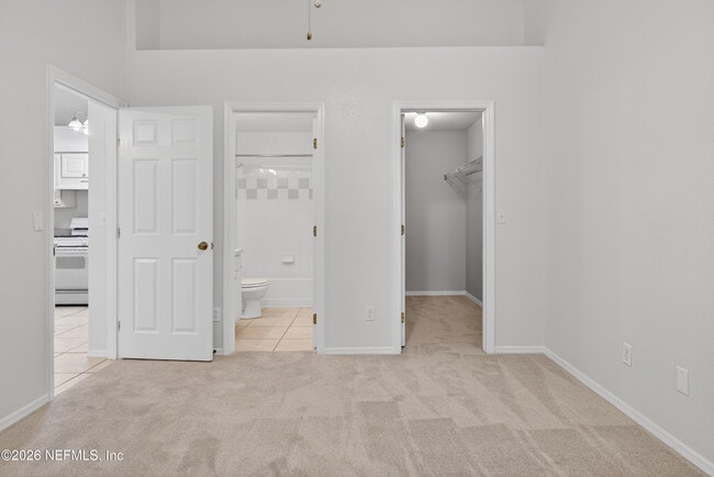 Building Photo - 13810 Sutton Park Dr N