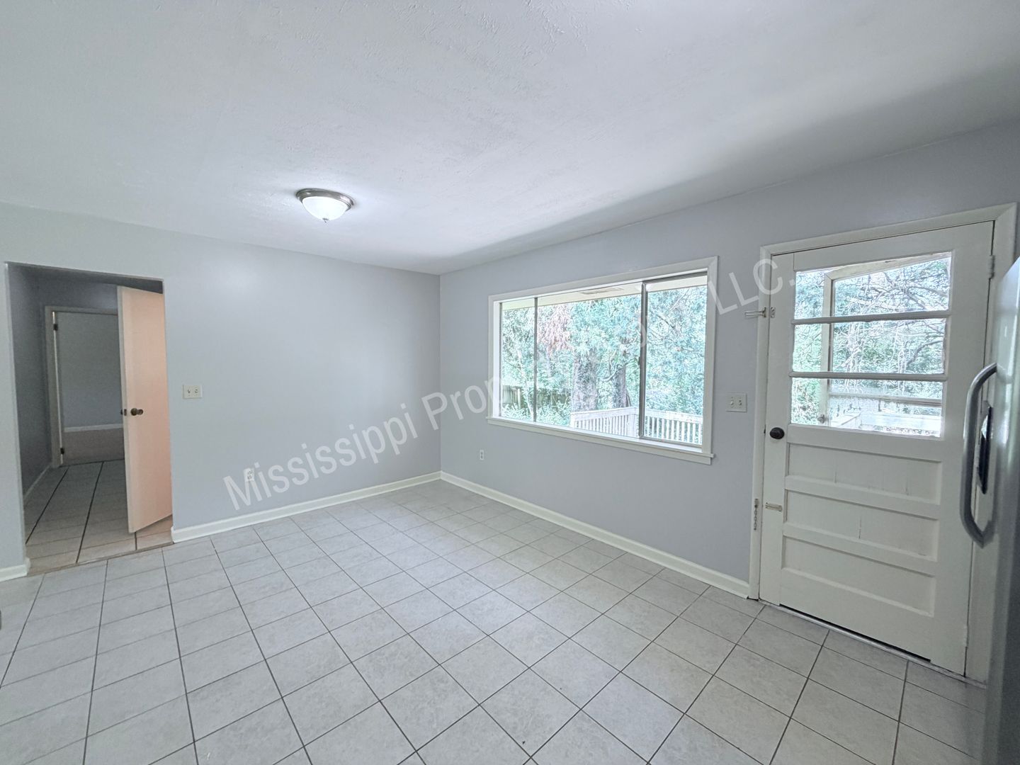 Building Photo - 1214 Beanland Dr