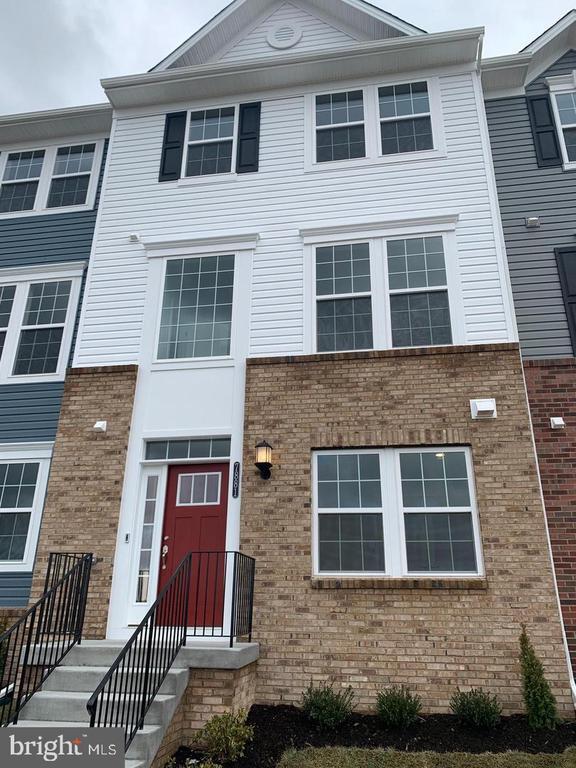 Building Photo - 7881 Barrensdale Rd
