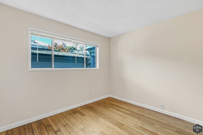 Building Photo - 2435 2nd St