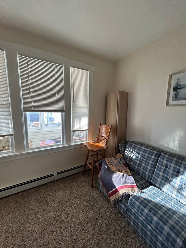 Building Photo - 410 N Washington St