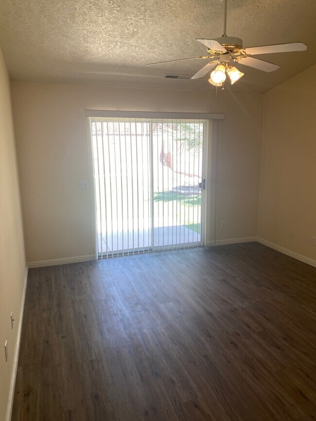 Building Photo - 1048 N 2100 W