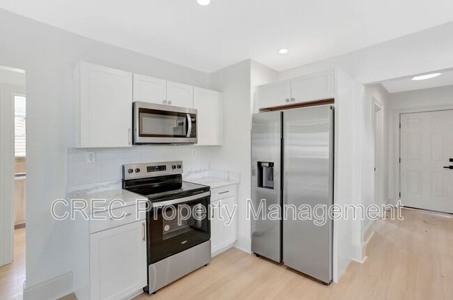 Building Photo - 2642 Ferrara Dr