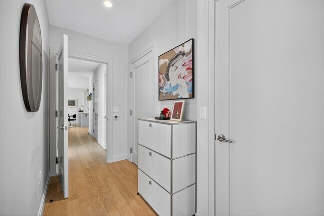 Building Photo - 135 Seaport Blvd