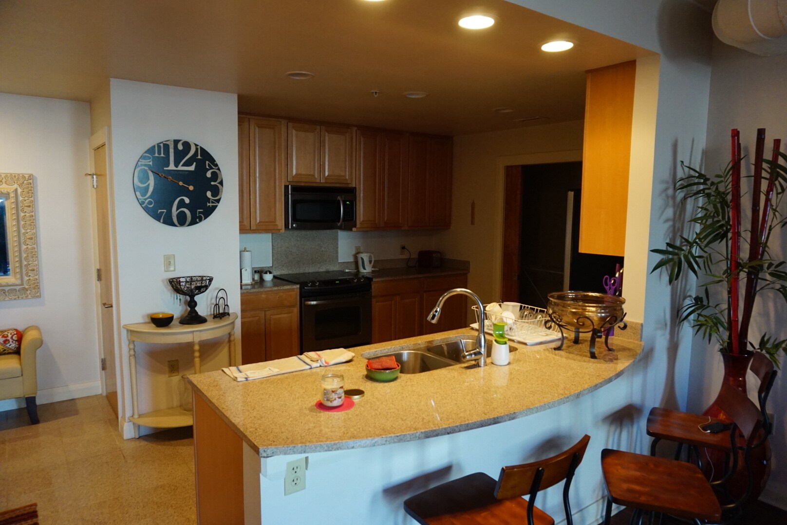 Kitchen - 300 4th Ave