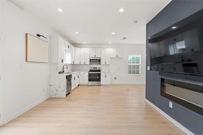 Building Photo - 1908 Gallagher St