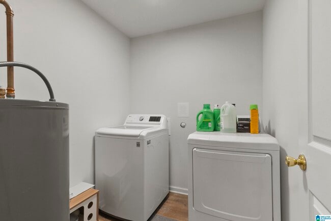 Building Photo - 64 Cedar Knoll
