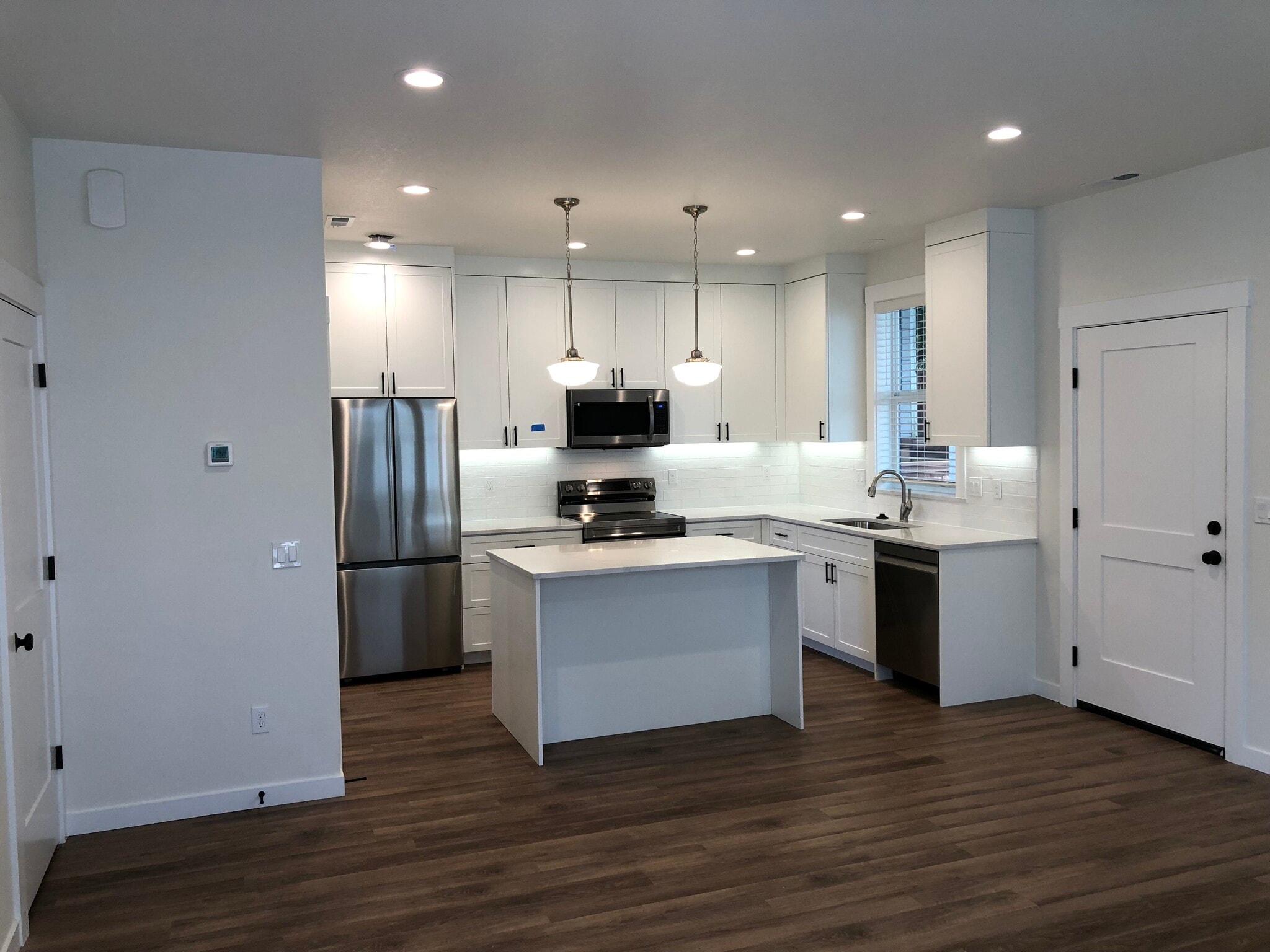 Building Photo - 10271 SE 40th Ave