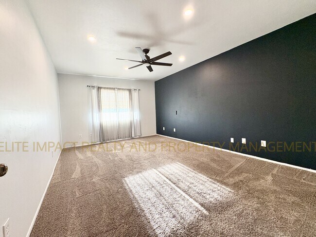 Building Photo - 1981 N Terraza de la Cienega