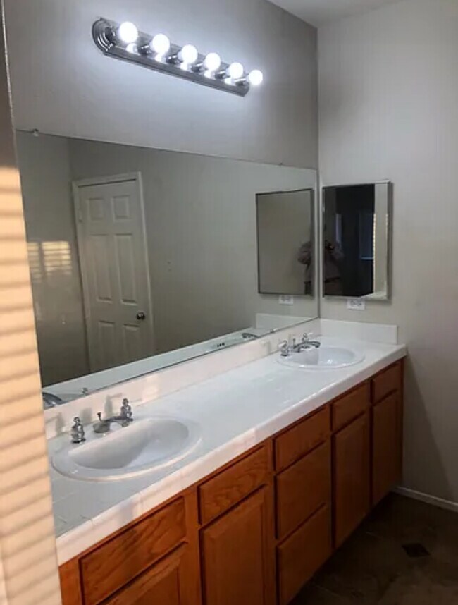 Building Photo - 29507 Desert Terrace Dr
