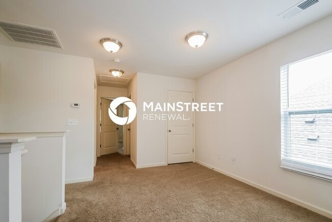 Building Photo - 4 Bedroom Pet-Friendly Home in Fultondale, AL with Main Street Renewal
