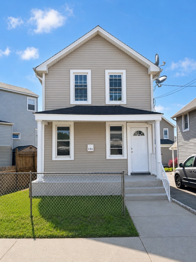 Front of House - 131 S 7th Ave