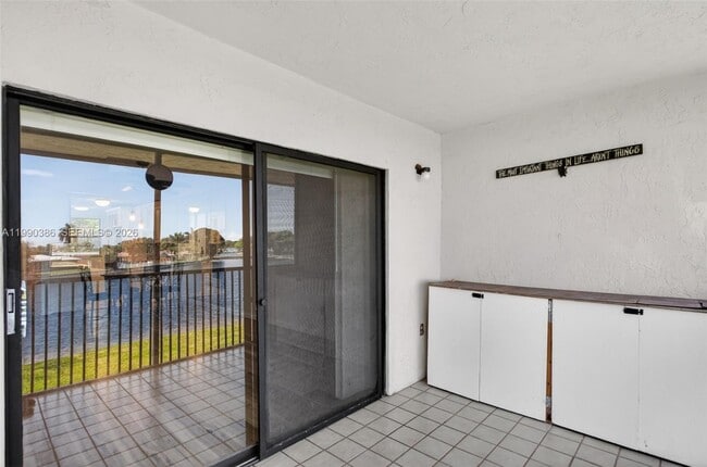 Building Photo - 9670 W McNab Rd