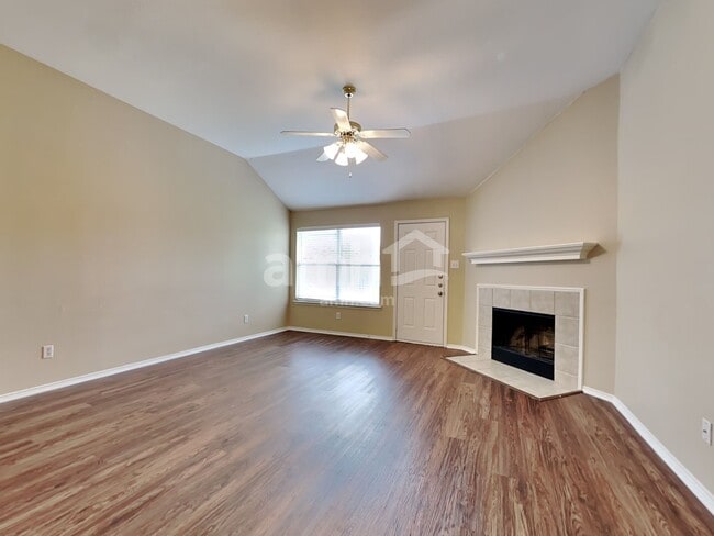 Building Photo - 3525 Beatriz Dr