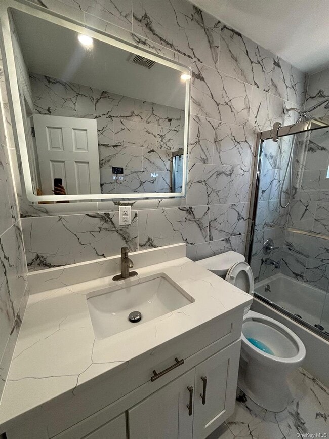 Building Photo - 26 Adams St