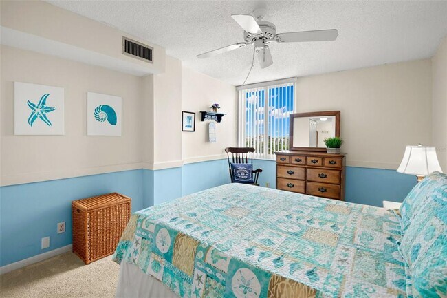 Building Photo - 6219 Palma Del Mar Blvd S