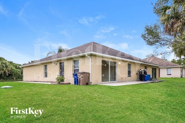 Building Photo - 317 Apartment St