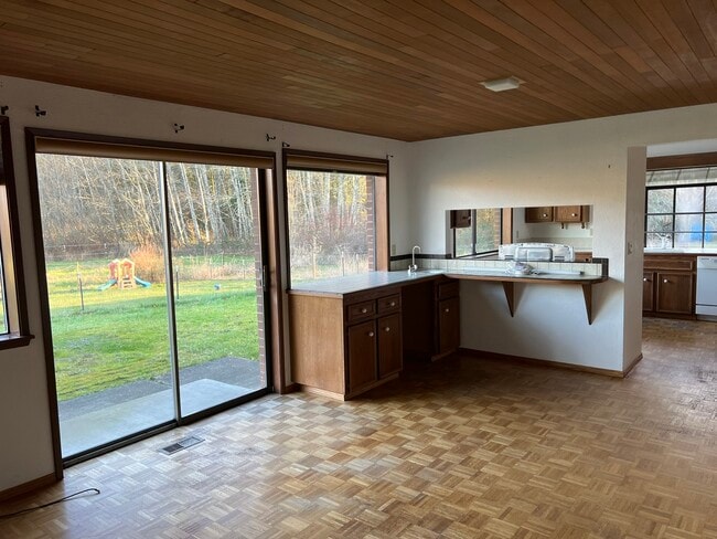 Building Photo - 15607 62nd Ave NW