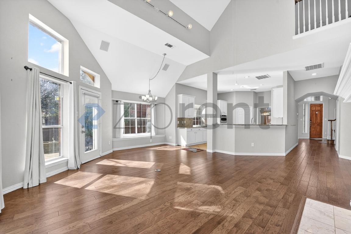 Building Photo - 909 Parker Dr