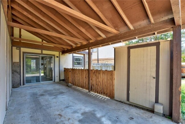 Building Photo - 6016 Westcreek Dr