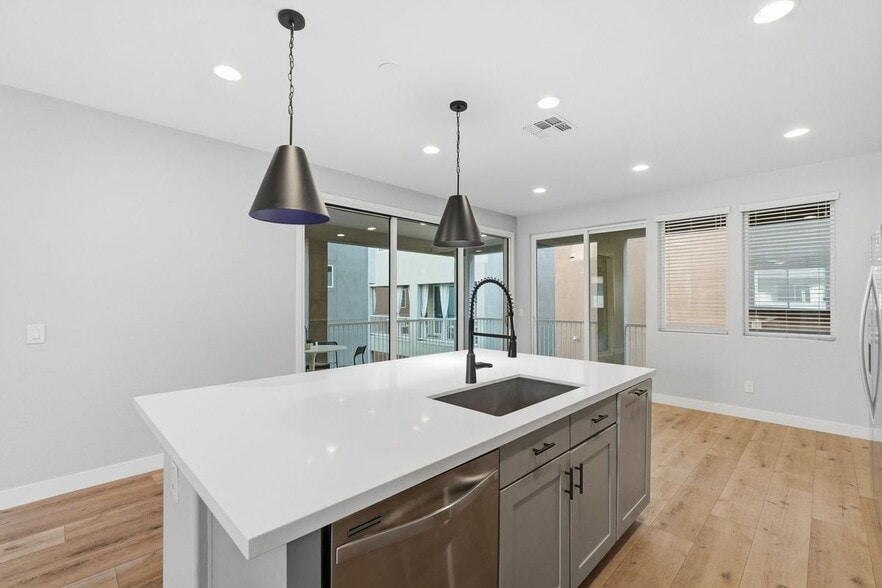 Building Photo - 7059 W Stardust Dr