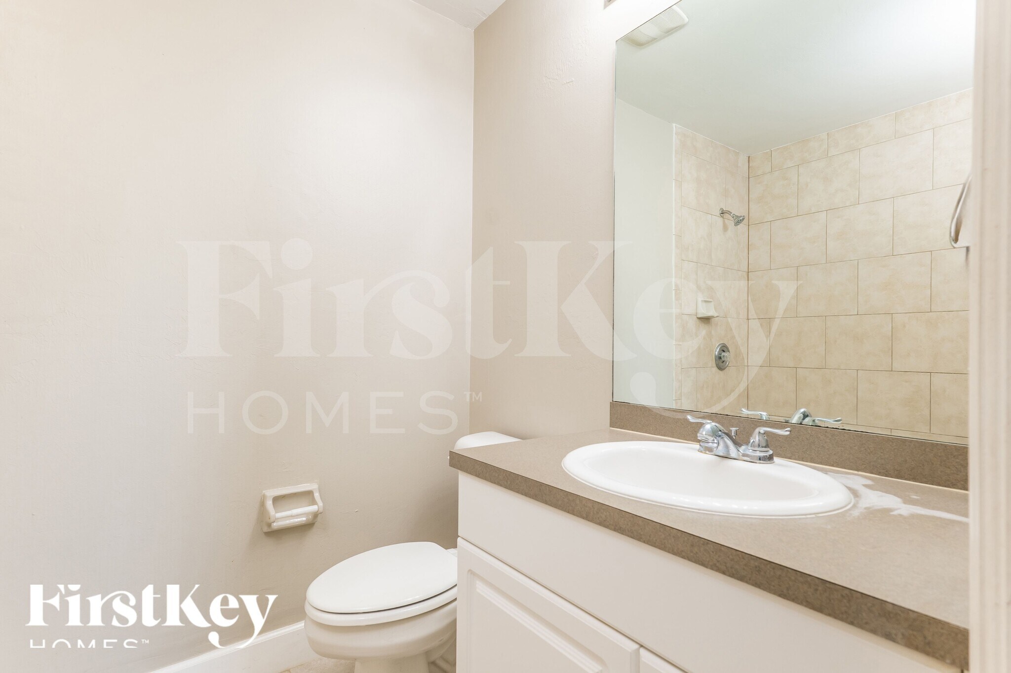 Building Photo - 2031 NE 9th Pl