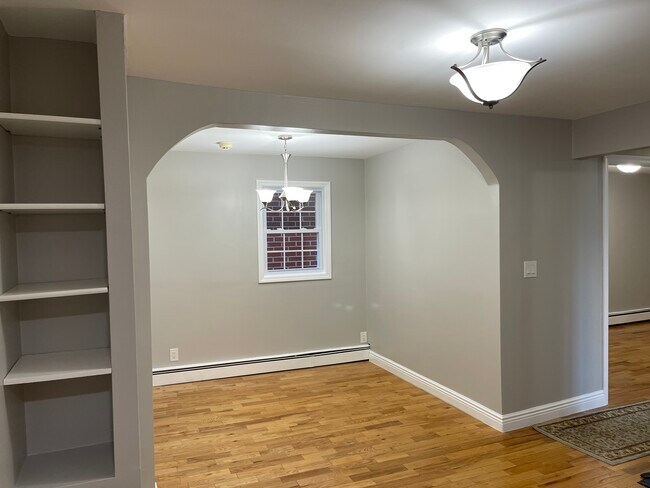 Building Photo - 160 18th St