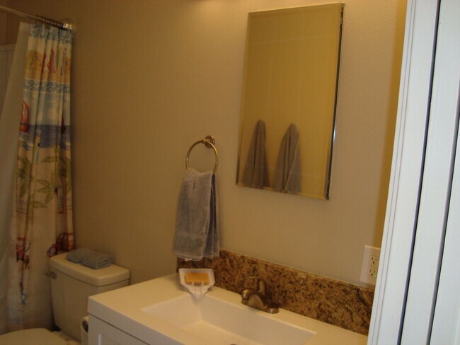 Primary Photo - 615 E 2nd St