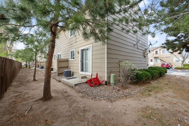 Building Photo - Charming 2-Story Home with Fireplace, Gara...