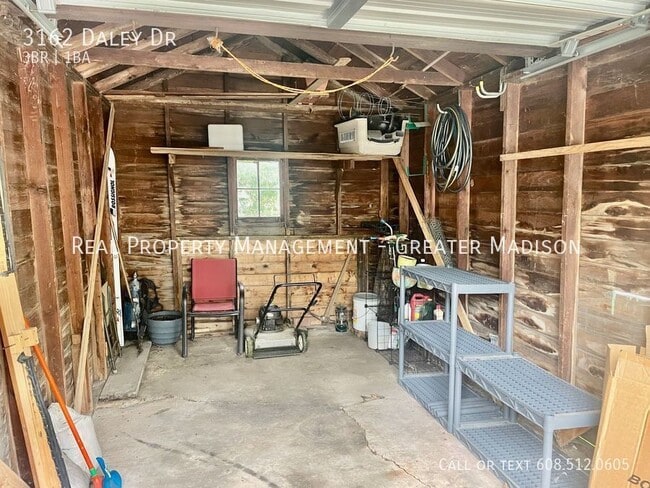 Building Photo - 3162 Daley Dr