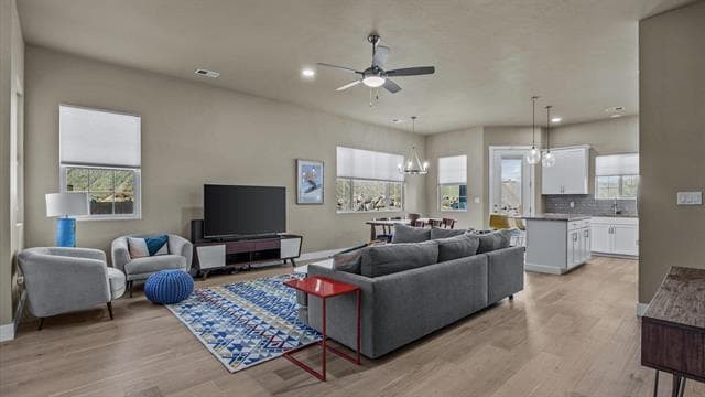 Building Photo - 1870 Wellington Ave