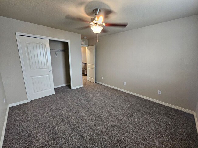 Building Photo - 6471 Stingray Ln