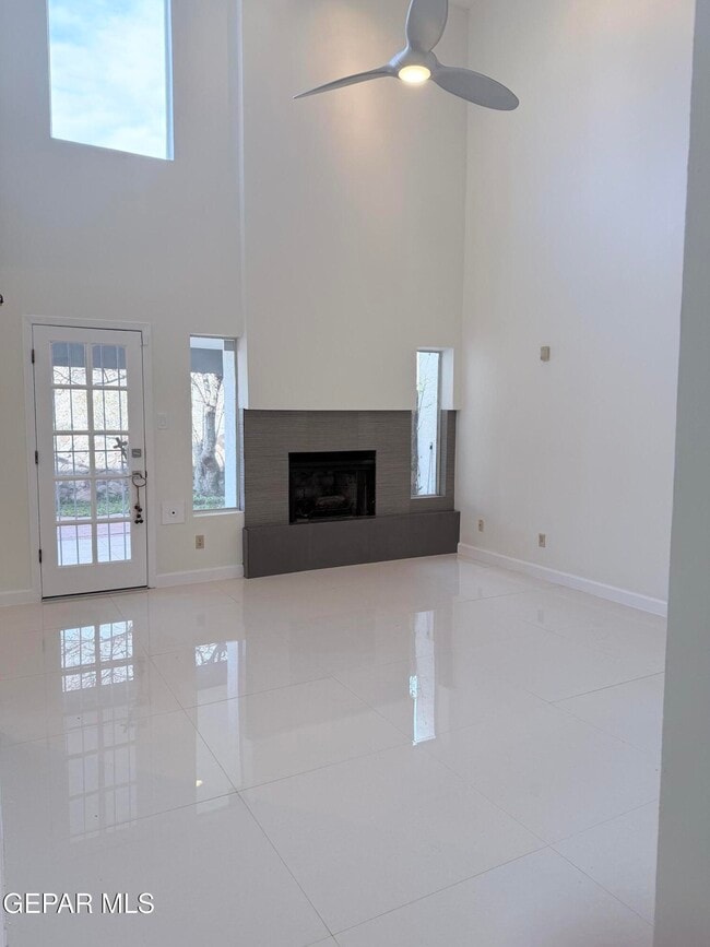 Building Photo - 6035 Bandolero Dr