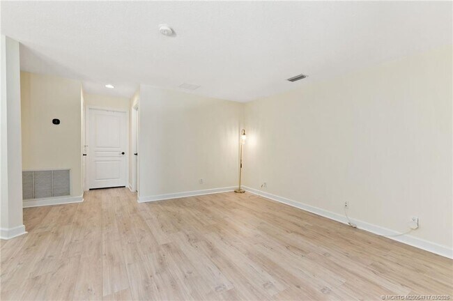 Building Photo - 10627 SW Cam Run